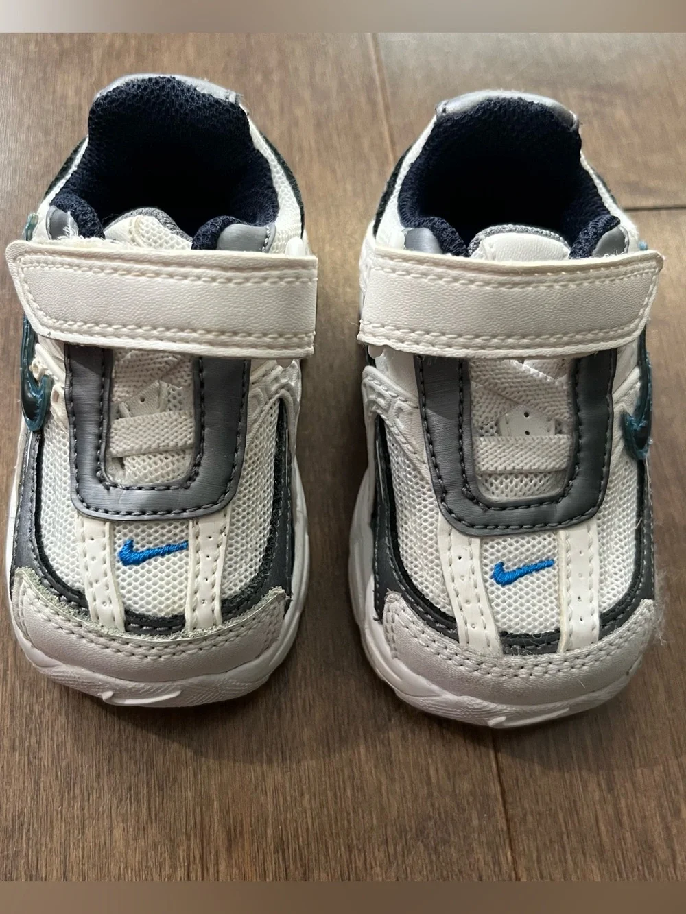 ✨2/$30✨ Nike Baby Sneakers - Picture 2 of 7